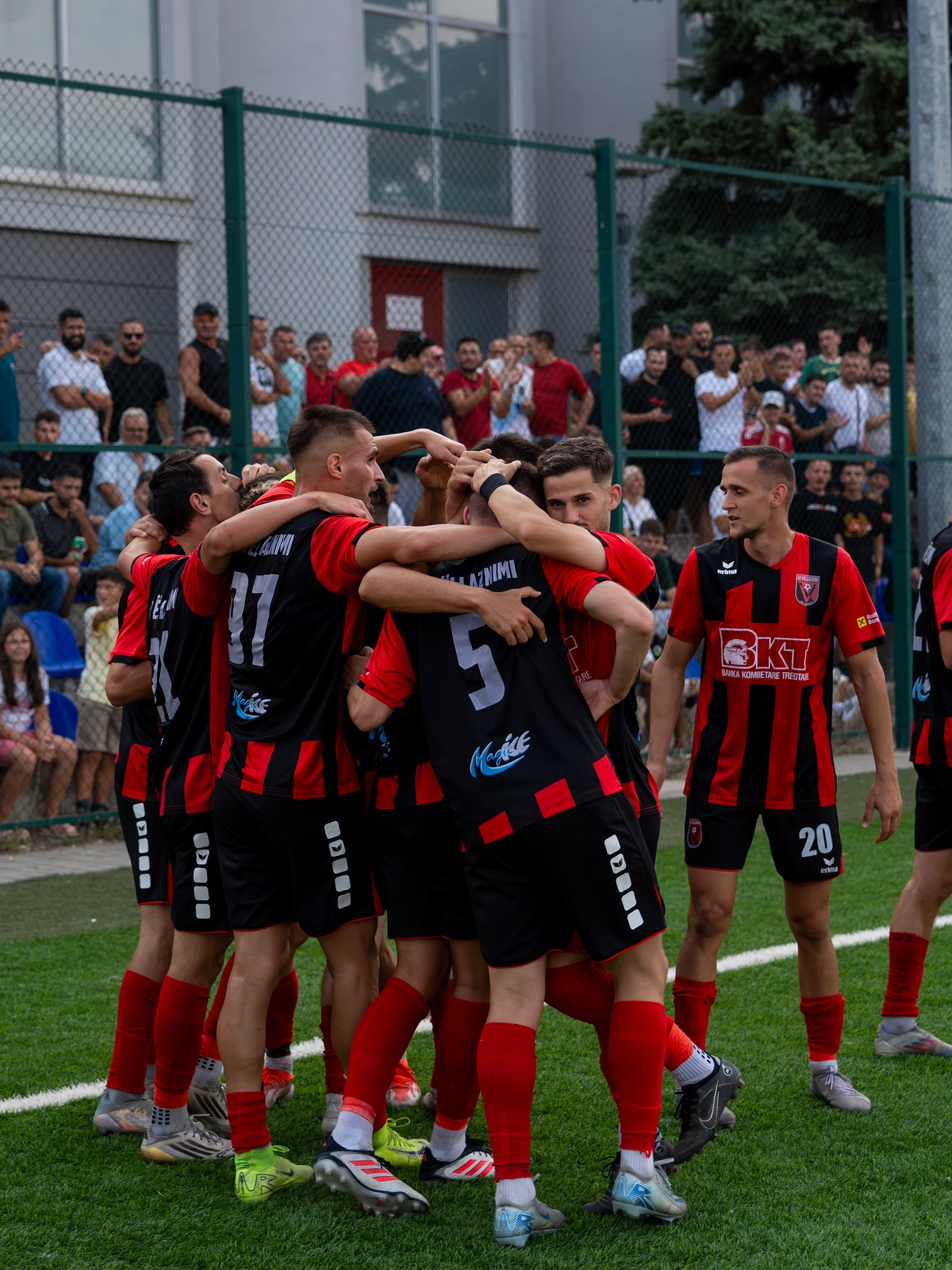 Vëllaznimi - kërlaçki vëllaznimi